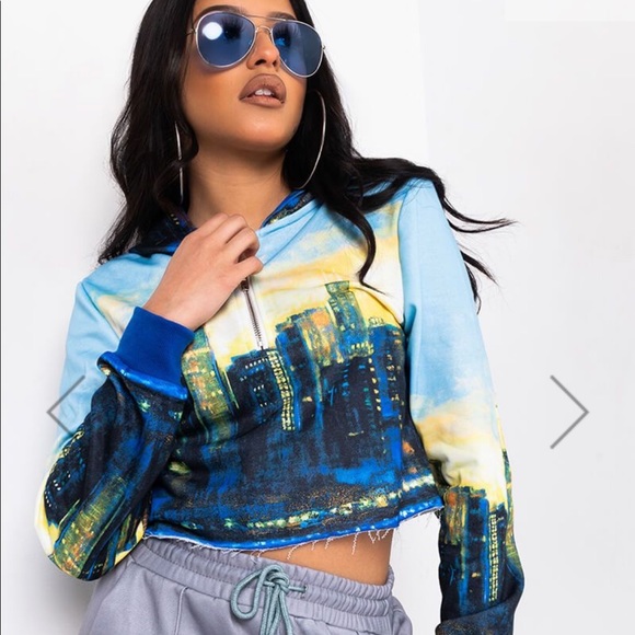 Akira Chicago Cityline Two Piece - Picture 2 of 15